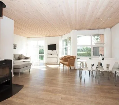 Ho Three-bedroom 04 *